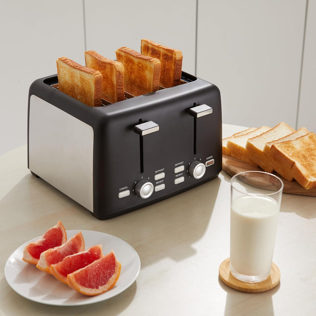 Amazon Basics 4 Slice Toaster